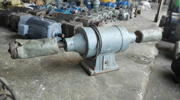 มอเตอร์เจียร์เพลายาว ขนาด 5 HP 380V ใช้ปัดขัดแต่งงานโครเมี่ยมขัดเงา งานช่างต่างๆได้ครับ!!