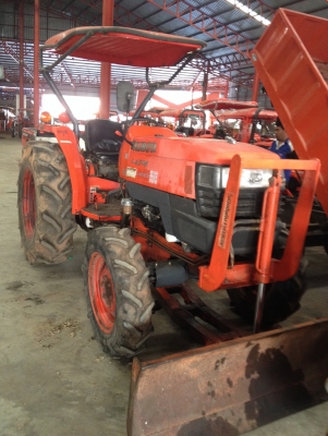 ขายรถแทรกเตอร์มือสอง