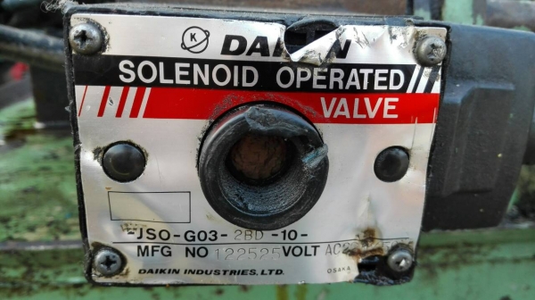 ปั้มน้ำมันไฮดรอลิค มอเตอร์ HITACHI JAPAN 10 HP 380V พร้อมวาล์วคอนโทรลไฟฟ้า วิ่งเงียบเครื่องเดินนิ่มพร้อมใช้