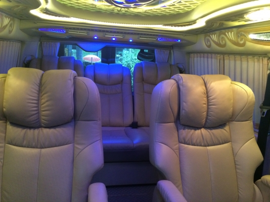 ขายรถตู้ Toyota ventury ปี12 7ที่นั่ง แต่ง VIP แอร์ ไมโครบัส เบาะนวด ติดจานดาวเทียม รถใช้งาน3หมื่นกว่าๆกิโล