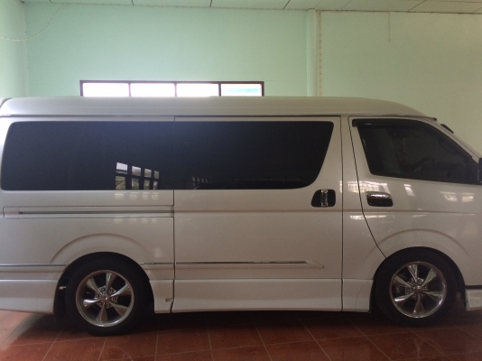 ขายรถตู้ Toyota ventury ปี12 7ที่นั่ง แต่ง VIP แอร์ ไมโครบัส เบาะนวด ติดจานดาวเทียม รถใช้งาน3หมื่นกว่าๆกิโล