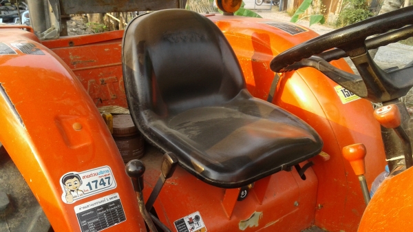 ขายดาวน์ 68000 คูโบต้า 4708 อุปกรณ์ ดันหน้า ผาน3โครง4 กระเช้าติดท้ายรถสูบน้ำได้