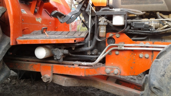 ขายดาวน์ 68000 คูโบต้า 4708 อุปกรณ์ ดันหน้า ผาน3โครง4 กระเช้าติดท้ายรถสูบน้ำได้