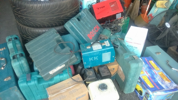 จัดร้านใหม่ เเย๊ก,สว่าน,ตู้เชื่อม อยากได้ไรมีหมด