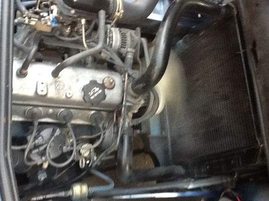 แหล่งรวมรถโฟลค์ลิฟท์งาเฮิ้งค์ฟอร์คภาคตะวันออกสำหรับตักยางก้อนยางพาราและยางถ้วยและรับสั่งรถตามราคาที่ต้องการ