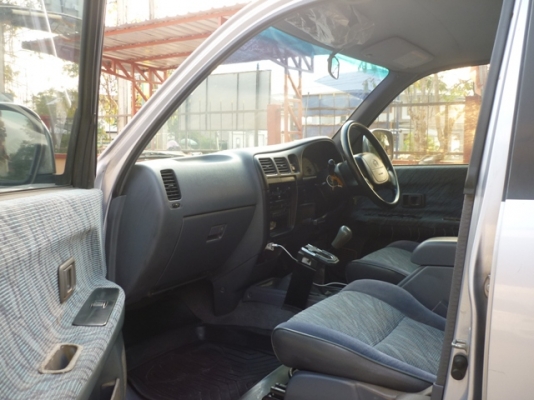 สปร์อตไรเดอร์ ขับสอง (เพชรน้ำเอก)  วิ่งน้อย ยังไม่เคยทำสี ราคาคุยกันได้ครับ.