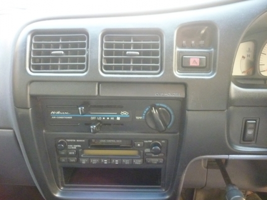 สปร์อตไรเดอร์ ขับสอง (เพชรน้ำเอก)  วิ่งน้อย ยังไม่เคยทำสี ราคาคุยกันได้ครับ.