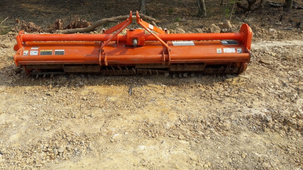 ขายคลุบตีดินตราช้าง2.4 ม.  พร้อมใช้งานครับ