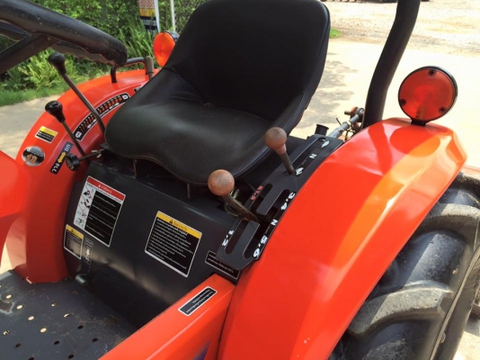 ขายรถไถ Kubota KRT140 พร้อมใบมีดและเครื่องตัดหญ้า รถเดิมๆ พร้อมใช้งาน