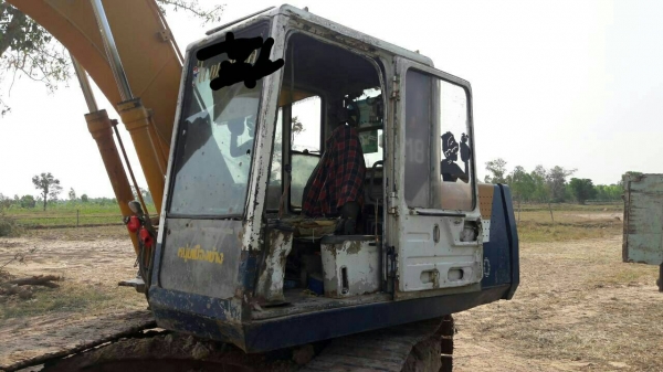 ขาย 535,000Komatsu PC120 รุ่น 5 เครื่องดี ปั้มดี   เอวแน่น ช่วงล่างเต็มรถพร้อมใช้ 090-772-3710 090-772-3708