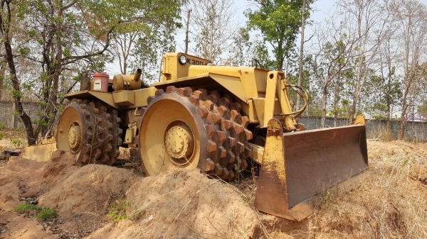 ขาย รถบดล้อหนาม 4 ล้อแกะ BOMAG K300 เครื่องเกียร์ครบ ขายตามสภาพไม่มีเวลาประกอบ เอกสารใบซื้อขาย