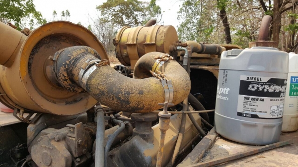 ขาย รถบดล้อหนาม 4 ล้อแกะ BOMAG K300 เครื่องเกียร์ครบ ขายตามสภาพไม่มีเวลาประกอบ เอกสารใบซื้อขาย