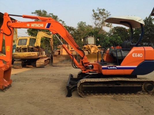 ขายรถขุดแบคโฮ HITACHI EX40 ขนาดPc40 รถเก่านอกแท้ 100\% (คอลโทลสั้น ปั๊มนิ้ว ระบบไว) เครื่องแน่น ปั๊มแรง แทรคเหล็ก รถพร้อมใช้งาน เอกสารใบอินวอยครบ