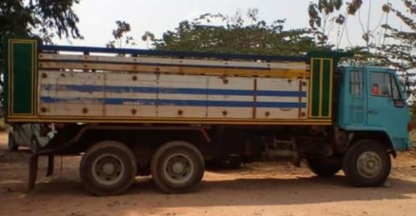 ISUZU ROCKY FXZ 240 HP 6SD1 สิบล้อดั๊มพ์ 2 เพลา กระบะดั๊มพ์คอกมิเนียม 12 ตันสวยๆพร้อมใช้งาน ร็อก 210 วางเครื่อง 240 แรงเครื่องแรงดีมากครับไม่มีแตกเยิ้มลงเล่มครบถูกต้อง เกียร์อีตั้น ภายในเก๋งคอนโซลสวยครบพร้อม พวงมาลัยเพาเวอร์ ระบบเบรคทริ๊ปฟี้ครบครัน ช่วงล่