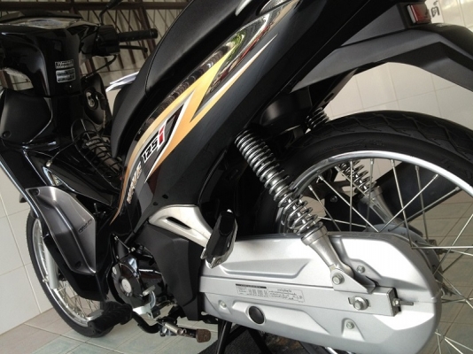 Wave125i สต๊าดเท้า ลายใหม่ วิ่ง9000 รถ6เดือน ปี58 (ของแถม 4 รายการ)