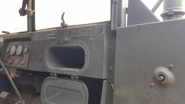 ขาย 10 ล้อ 3 เพลา GMC สภาพสวยใช้งานได้ปกติ เครื่อง 260 แรงม้า คัสซีสวยตลอดเส้น พวงมาลัยซ้าย ทะเบียนครบพร้อมโอน