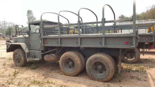 ขาย 10 ล้อ 3 เพลา GMC สภาพสวยใช้งานได้ปกติ เครื่อง 260 แรงม้า คัสซีสวยตลอดเส้น พวงมาลัยซ้าย ทะเบียนครบพร้อมโอน