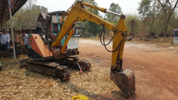 ขาย แบคโฮ IHI PC30 รถใช้งานได้ปกติ เครื่องดี ปั้มดี  เอกสารใบซื้อขาย