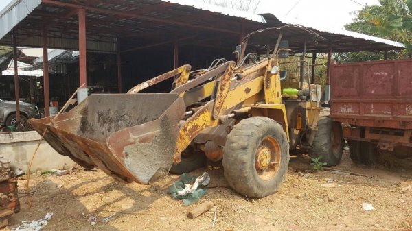 ขาย รถตัก KOBELCO LK300-A เอวอ่อน มีเล่มทะเบียน รถพร้อมใช้ เครื่องดี ปั้มดี ราคาต่อรองได้ครับ