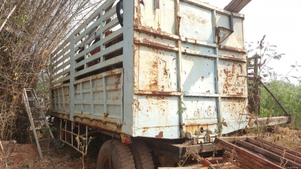 ขาย ลูกพ่วง 2 เพลาไม่ดั้ม ยาว 6.20 เมตร กระบะเหล็กคอกสูง เอกสารเล่มทะเบียนพร้อมโอน