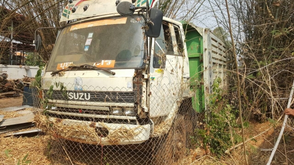 ขาย หัวคัสซี 10 ล้อ เพลาเดียว ISUZU JCM วางหัว ROCKY เครื่อง HO7C เทอร์โบ 210 แรงม้า เกียร์ HO เฟืองท้าย FUSO เบรคทิฟฟี่ พาวเวอร์ คัสซีมีบวม ทะเบียนครบพร้อมโอนครับ