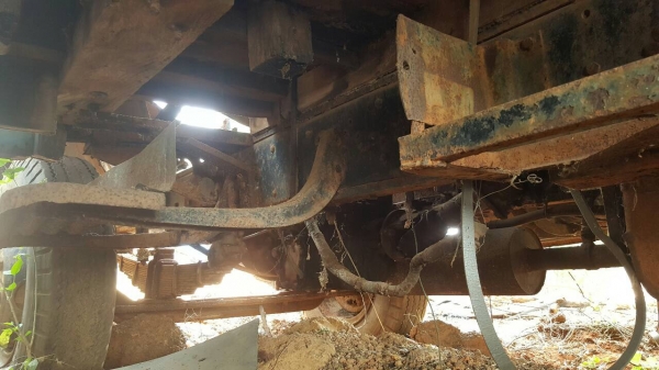 ขายตามสภาพ 10 ล้อหัวยาว เพลาเดียว ไม่มีเครื่อง ช่วงล่างใหญ่ FUSO เกียร์ HO เกียร์กลาง คัสซีสวยตลอดเส้น ทะเบียนครบพร้อมชุดโอน