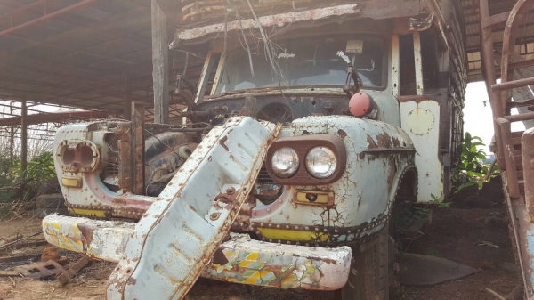 ขายตามสภาพ 10 ล้อหัวยาว เพลาเดียว ไม่มีเครื่อง ช่วงล่างใหญ่ FUSO เกียร์ HO เกียร์กลาง คัสซีสวยตลอดเส้น ทะเบียนครบพร้อมชุดโอน