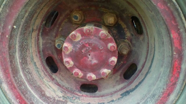 HINO FC3J 170 HP JO7C หกล้อดั๊มพ์ สมอเงิน กระบะดั๊มพ์เหล็ก 5 ตันความยาว 3.60 เมตรสภาพดีพร้อมบรรทุกทำงานหนักได้เลยครับ เครื่องยนต์แรงดีไม่มีเยิ้ม ภายในห้องเก๋งสะอาด แอร์เย็น พวงมาลัยเพาเวอร์ ระบบเบรคทริ๊ปฟี้ครบครัน ช่วงล่างใหญ่แน่นดีคัชซีสวยไม่มีบวม ยาง 8.