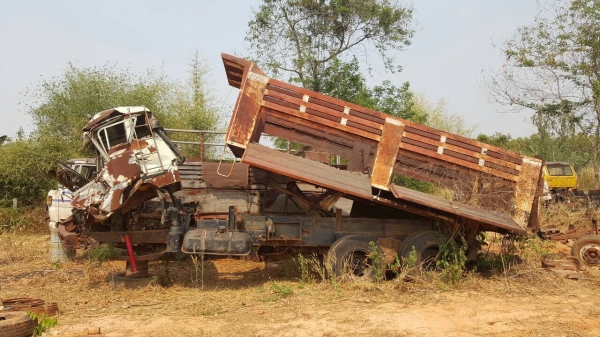 ขายตามสภาพ 10 ล้อ 2 เพลาดั้ม HINO KT725 ไม่มีทะเบียน ไม่มีเกียร์ และคานหน้า คัสซีสวยตลอดเส้น ราคาต่อรองได้ครับ