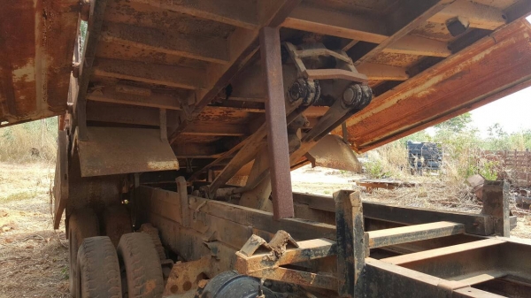 ขายตามสภาพ 10 ล้อ 2 เพลาดั้ม HINO KT725 ไม่มีทะเบียน ไม่มีเกียร์ และคานหน้า คัสซีสวยตลอดเส้น ราคาต่อรองได้ครับ