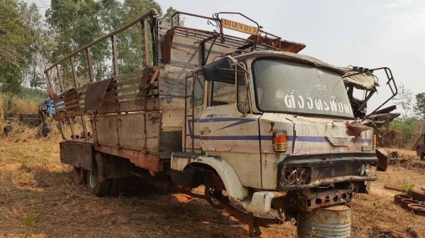 ขายตามสภาพ 10 ล้อ เพลาเดียว HINO KT925 ไม่มีทะเบียน ไม่มีเครื่อง+เกียร+คานหน้า ราคาต่อรองได้ครับ