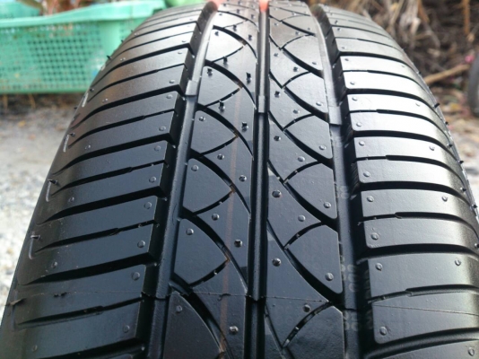 ขายยางอะไหล่พร้อมกะทะ นิสสัน มาร์ช 4รูขอบ14 ยางMAXXIS165/70R14 ปี13 ใหม่ๆ จำนวน 1 เส้น
