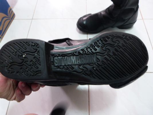 ขายรองเท้าบู๊ท จากอิตาลี่ สำหรับขี่มอเตอร์ไซค์ STYLMARTIN