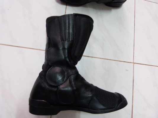 ขายรองเท้าบู๊ท จากอิตาลี่ สำหรับขี่มอเตอร์ไซค์ STYLMARTIN