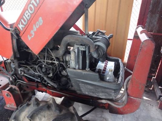 รถไถ่L3408