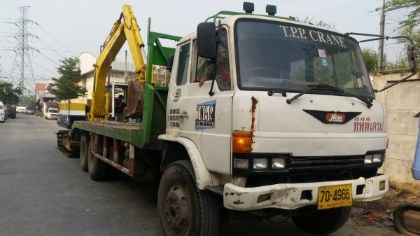 tractor-backhoe ได้จัดส่งรถขุดแบคโฮ KOMATSU PC 100-3 ไปลพบุรี เรียบร้อยแล้วครับ ขอบคุณมากๆครับ