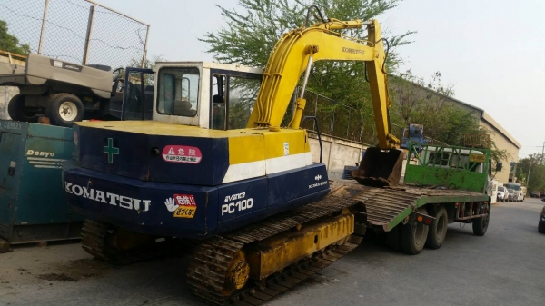 tractor-backhoe ได้จัดส่งรถขุดแบคโฮ KOMATSU PC 100-3 ไปลพบุรี เรียบร้อยแล้วครับ ขอบคุณมากๆครับ