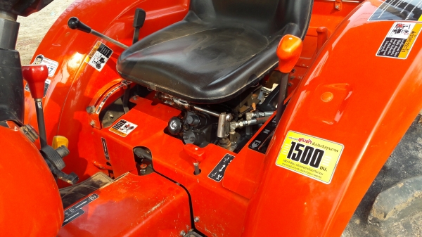 ขายรถไถL3608ใบมีดผาล6ตราข้างพร้อมใช้ครับ