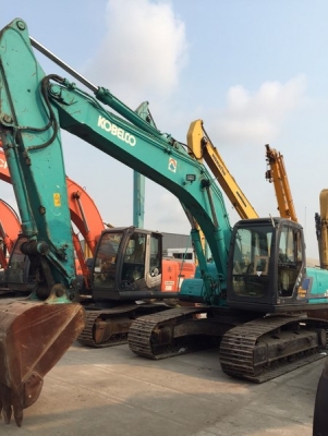 มาถึงใหม่แล้วรถขุด KOBELCO SK200-6ES  YN10-4xxxx