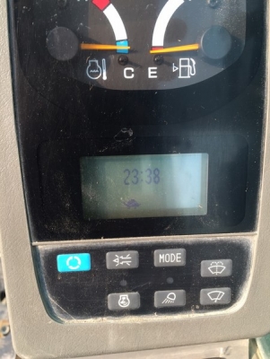 มาถึงใหม่แล้วรถขุด KOBELCO SK200-6ES  YN10-4xxxx