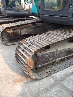 มาถึงใหม่แล้วรถขุด KOBELCO SK200-6ES  YN10-4xxxx