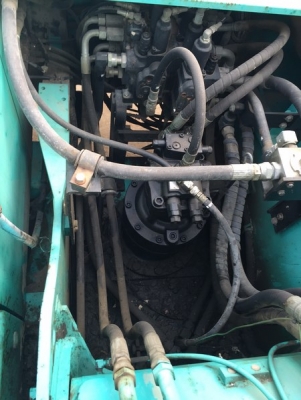มาถึงใหม่แล้วรถขุด KOBELCO SK200-6ES  YN10-4xxxx