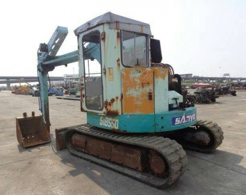 ขายรถขุด HANIX S&B 550 ขนาด 5 ตัน ขายรถขุด HANIX S&B 550 ขนาด 5 ตัน