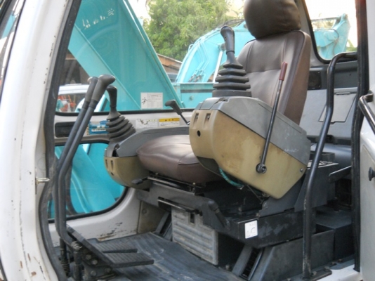 ขายรถแบคโฮเก่าญี่ปุ่น sk 60 สนใจโทร 092-3309229 อี๊ด