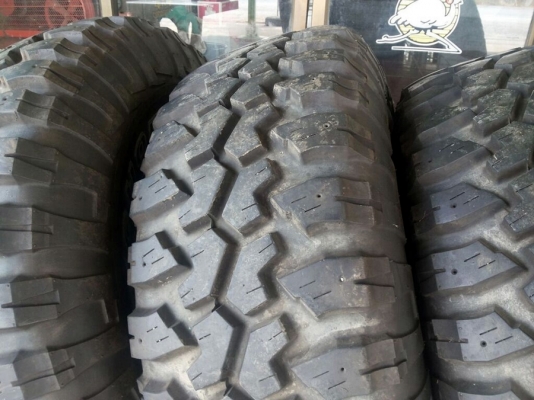 กระทะเหล็กลาย rock crawler51 พร้อมยาง maxxis mud 33x12.5 ปี 2015
