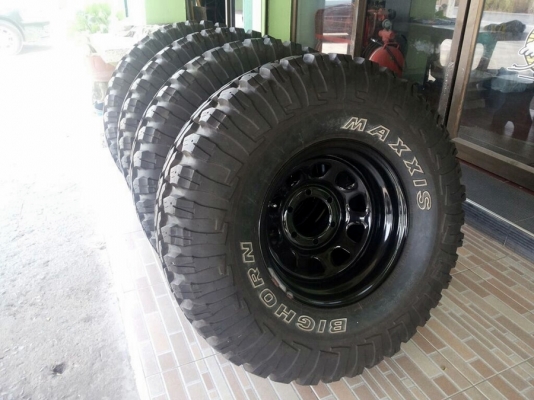 กระทะเหล็กลาย rock crawler51 พร้อมยาง maxxis mud 33x12.5 ปี 2015