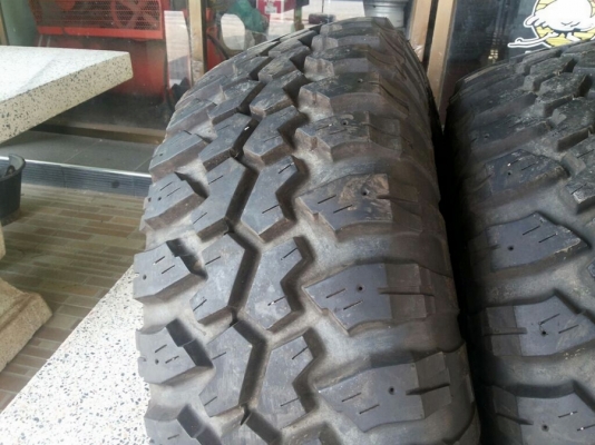 กระทะเหล็กลาย rock crawler51 พร้อมยาง maxxis mud 33x12.5 ปี 2015