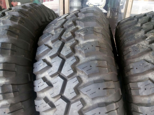 กระทะเหล็กลาย rock crawler51 พร้อมยาง maxxis mud 33x12.5 ปี 2015