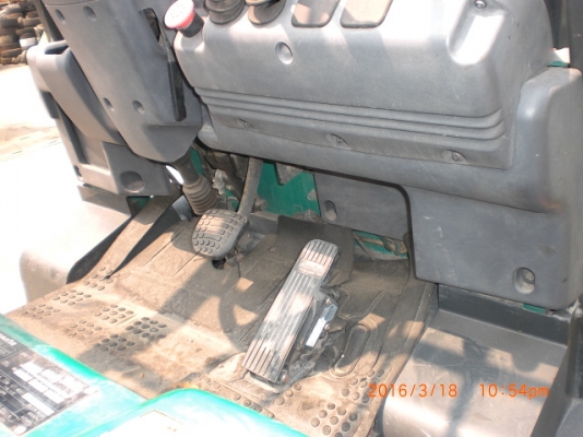 ขายไฟฟ้า komatsu นั่งขับขนาด 3.0 ตัน 6.0เมตร  ปีผลิต2012