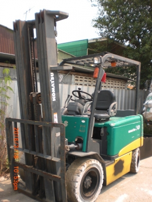 ขายไฟฟ้า komatsu นั่งขับขนาด 3.0 ตัน 6.0เมตร  ปีผลิต2012